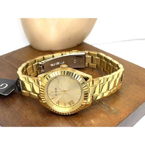 Guess Women\'s Watch GW0687L2 Quartz Gold Dial Stainless Steel 30mm main image 8